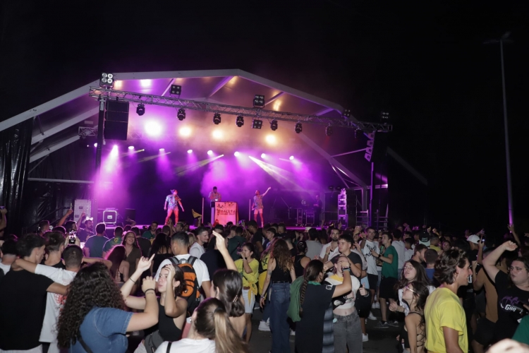 Img Producció Tècnica de la Zona de Concerts de la Festa Major de l'Ajuntament de Montornès del Vallès